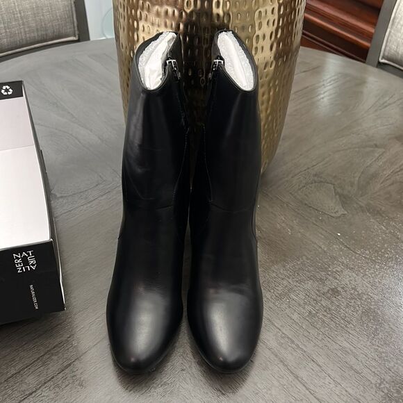 Naturalizer Harlene Leather Bootie (Women) - Picture 9 of 11